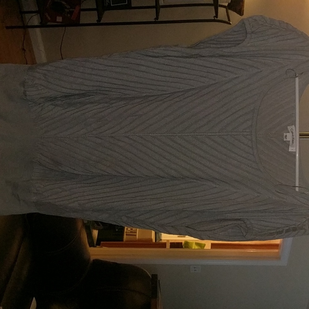 Long length, short sleeve top